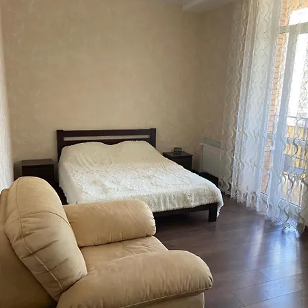 посуточно 7 минут до моря Apartment *